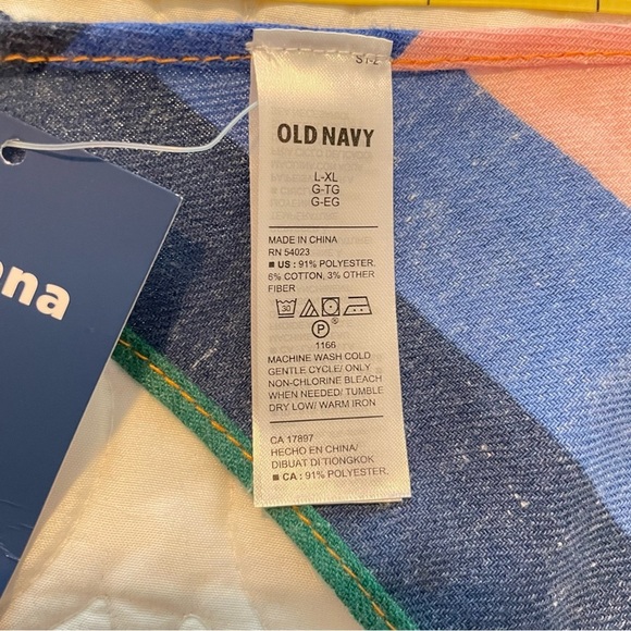 New Rainbow 🌈 Dog Bandana Kerchief Necktie Sz L 
NWT - Picture 3 of 4